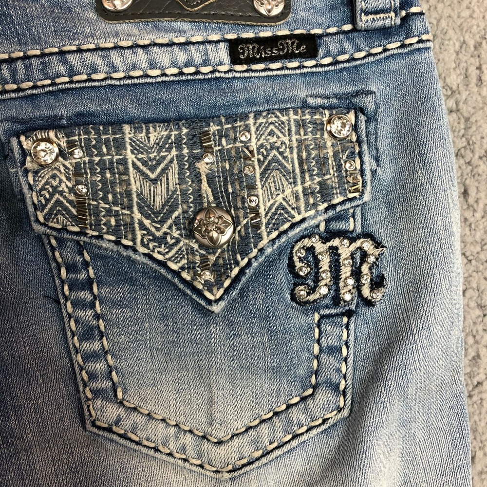 Miss Me Signature Cropped Jeans 27 Distressed Flap Pocket Bling Y2K - Picture 7 of 13